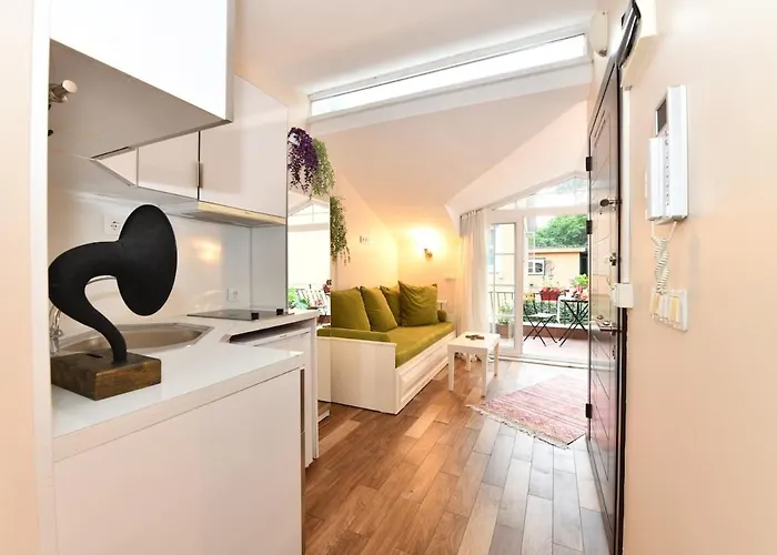 Private Terrace Ac Bright Flat Galata شقة