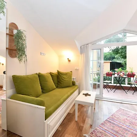 Private Terrace Ac Bright Flat Galata Appartement Istambul