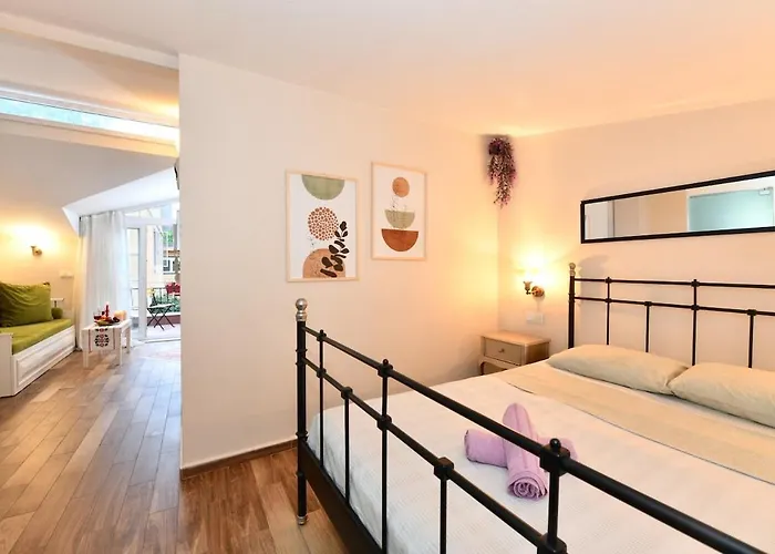 Апартаменты Private Terrace Ac Bright Flat Galata