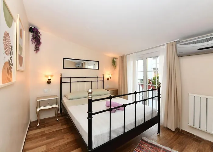 Апартаменты Private Terrace Ac Bright Flat Galata Стамбул